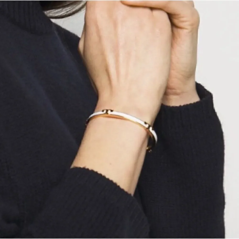 TORY BURCH LACQUERED RAISED LOGO STACKABLE BRACELET
